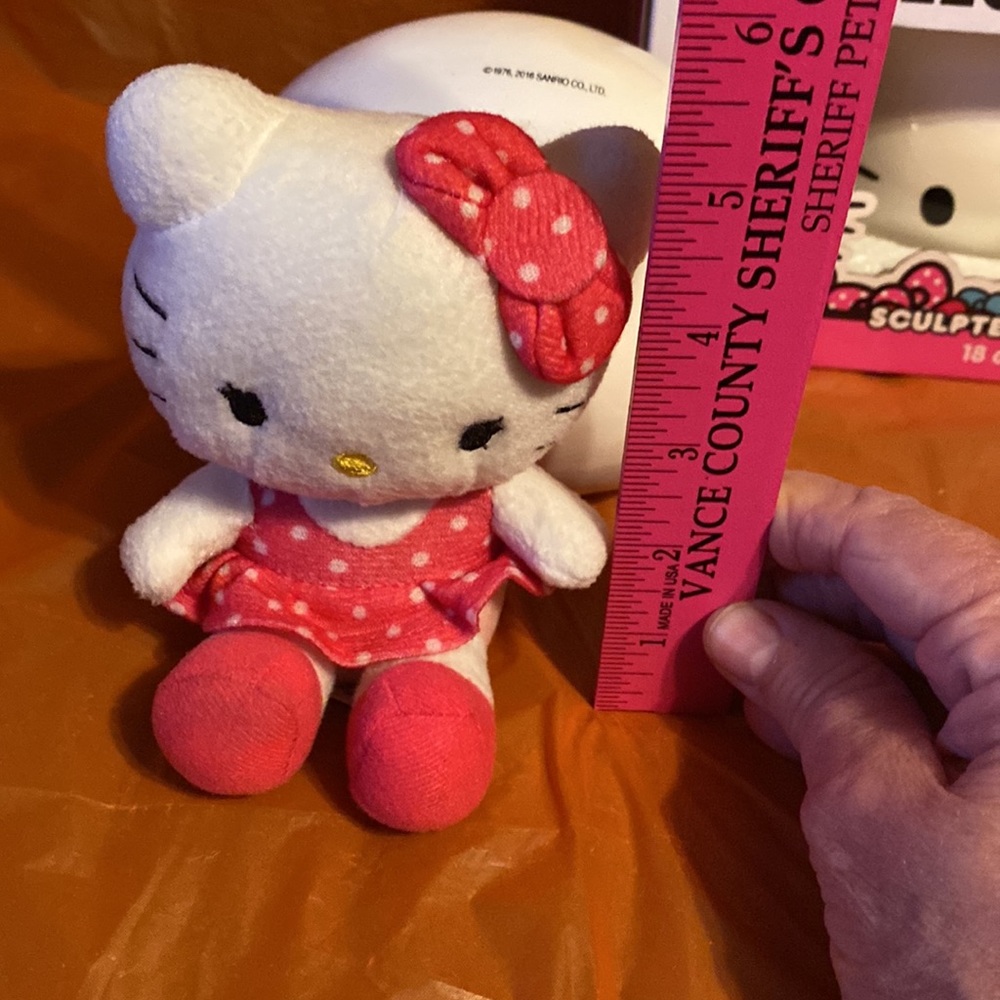 Hello Kitty items X3! - Picture 6 of 11